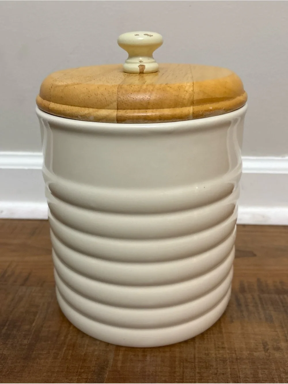 Furio Ceramic Ribbed Canister 8 in with Wooden Lids Mid-Century  Cream Color Vtg